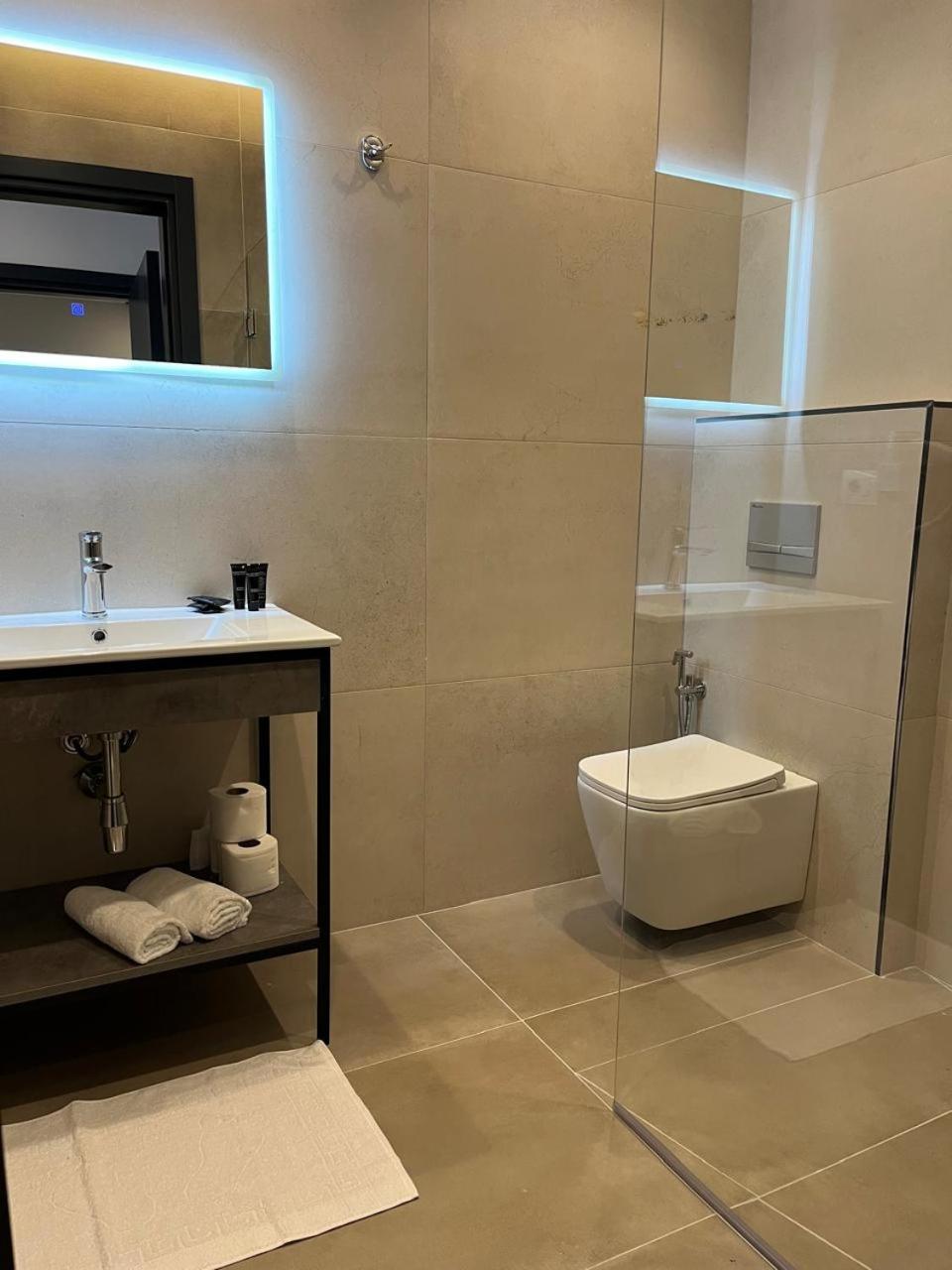 North Alb Hotel Шкодер Екстер'єр фото